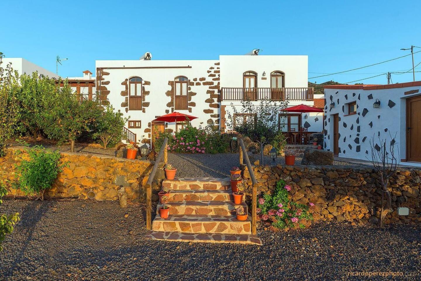 Las Casas Del Abuelito Julian & La Abuela Leonor Isora エクステリア 写真
